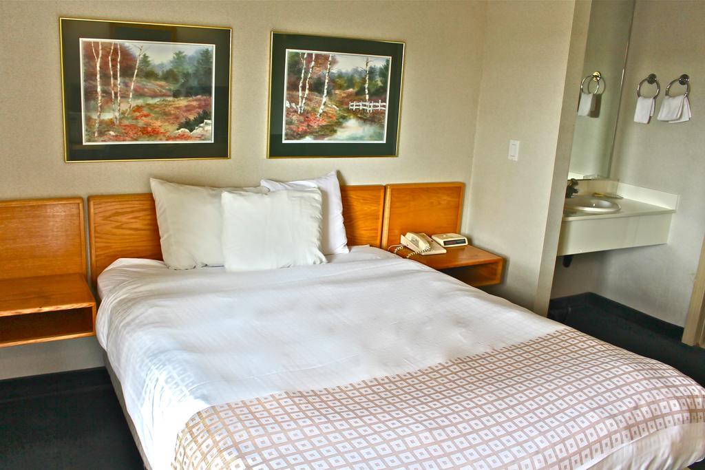 Canadas Best Value Inn Langley/Vancouver Bagian luar foto