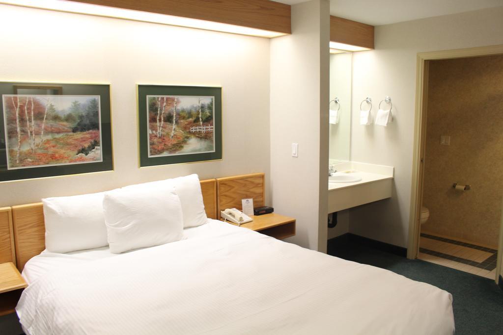 Canadas Best Value Inn Langley/Vancouver Bagian luar foto